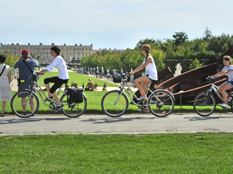 Découverte du château de Versailles à vélo en famille
