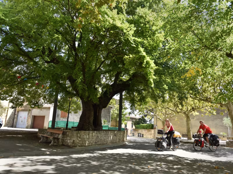 Touristes à vélo à Villesèquelande