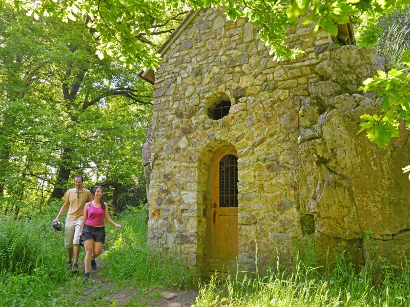 Visite de Roche-Brûlée - La Véloscénie