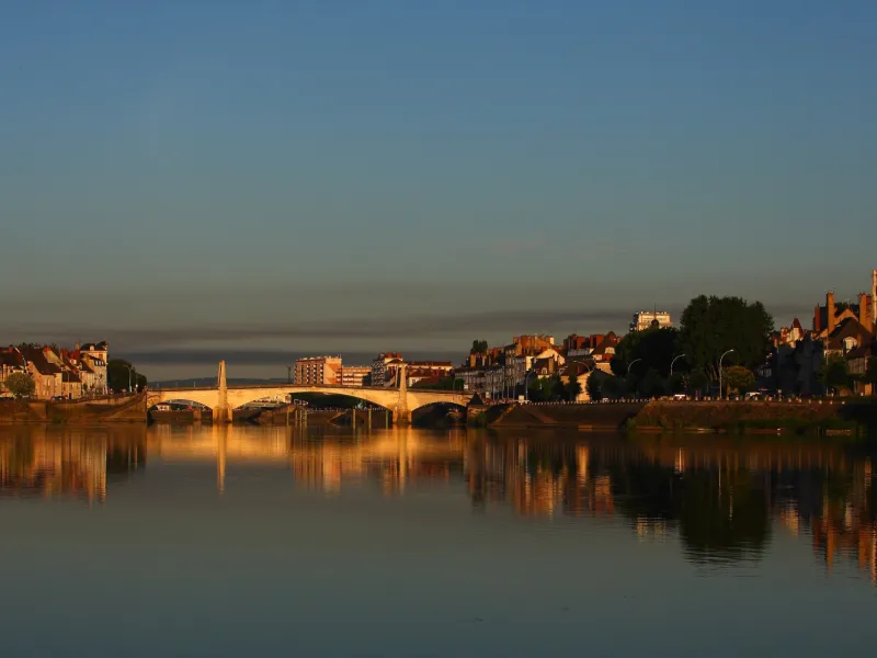 Coucher de soleil sur la Saône et Chalon