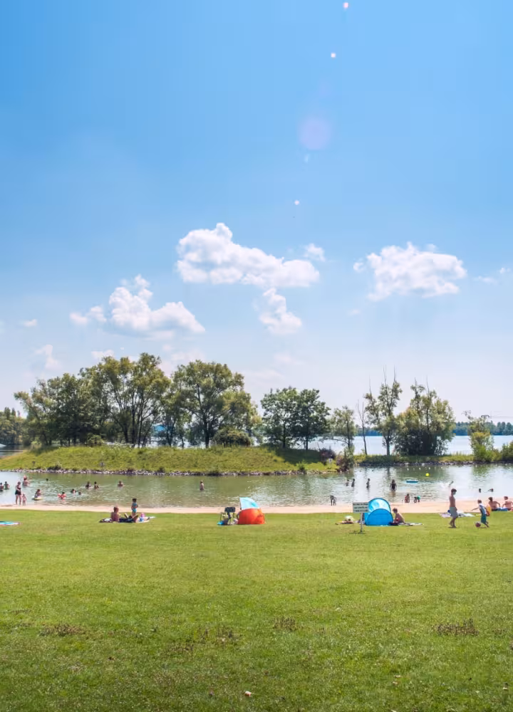 Baignade au lac de Léry-Poses