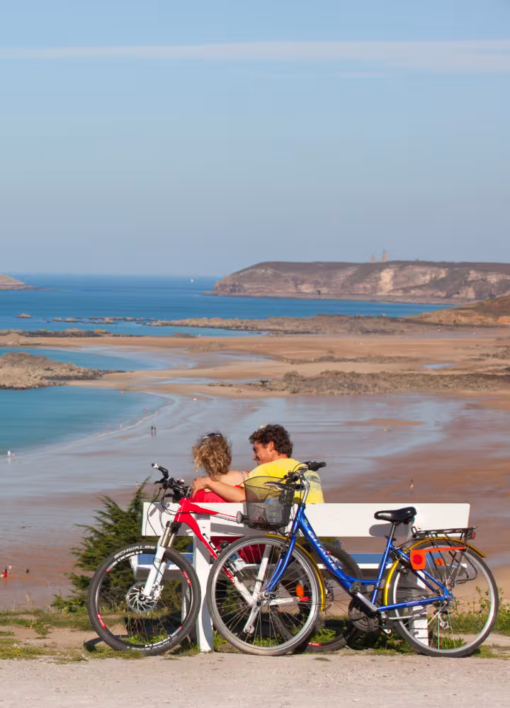 Le Cap Frehel à vélo en famille - Vue sur la Manche
