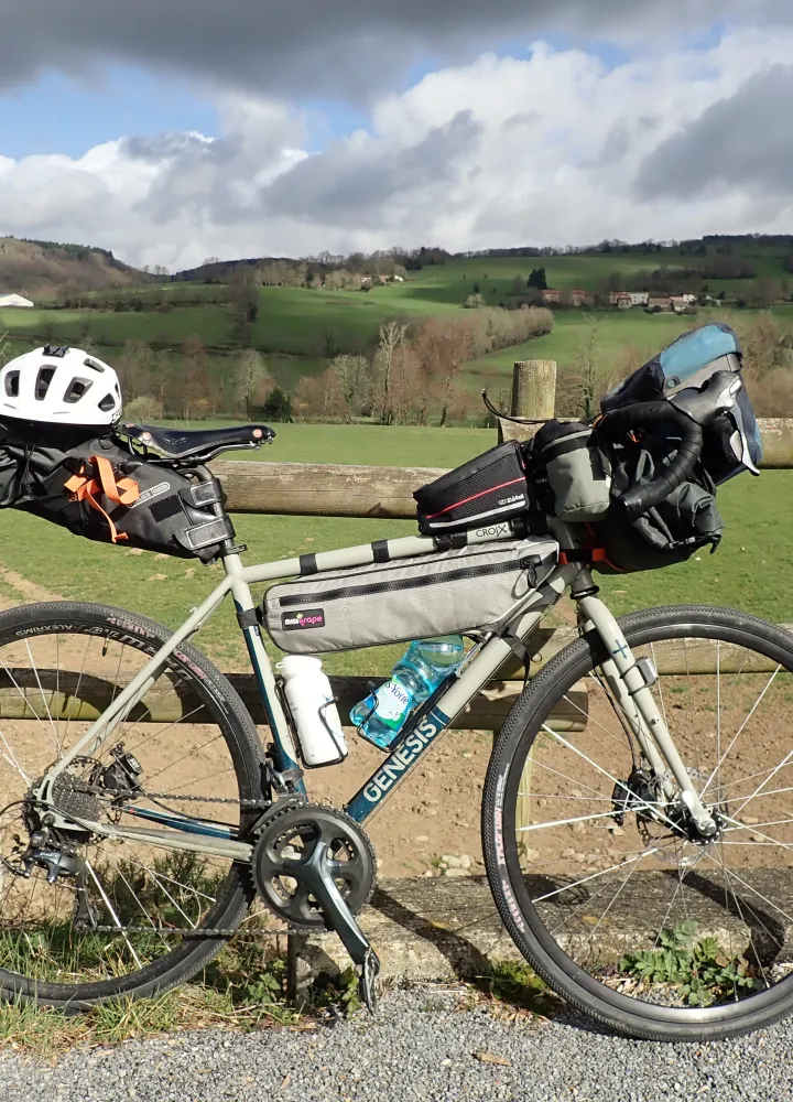 Gravel Genesis Croix de Fer - Bikepacking