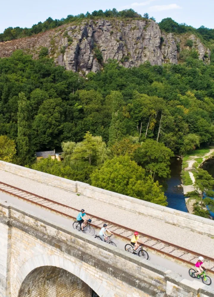 Viaduc de Clécy à vélo