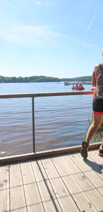 Pause vélo au bord du lac de Malsaucy