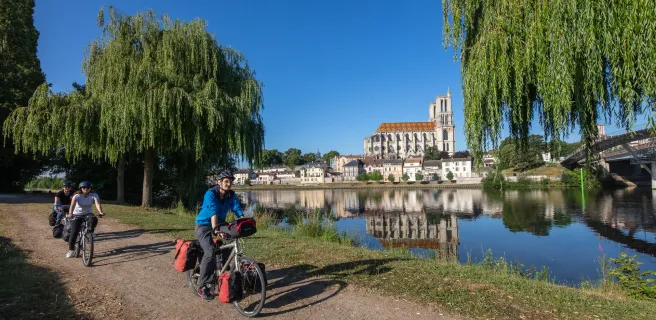 Mantes-la-Jolie / La Roche-Guyon