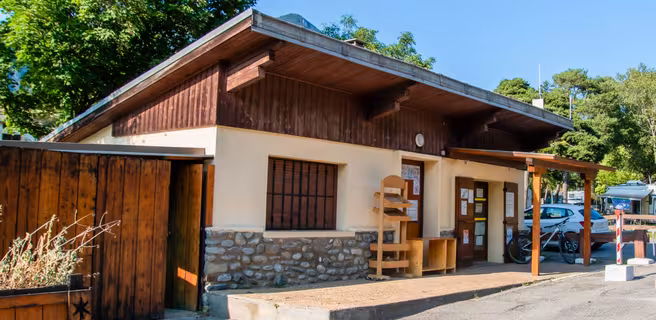 Camping La Rochette - Onlycamp