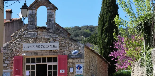 Bureau d'Information Touristique de Quinson, dans sa chapelle