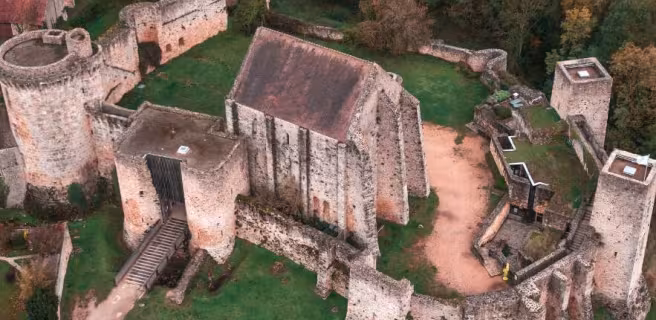 Château de la Madeleine automne