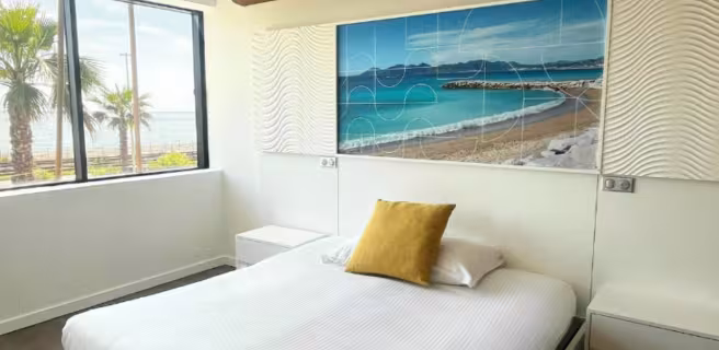 So Blue Hotel