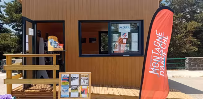 Office de Tourisme "Montagne d'Ardèche" : bureau du Lac d'Issarlès