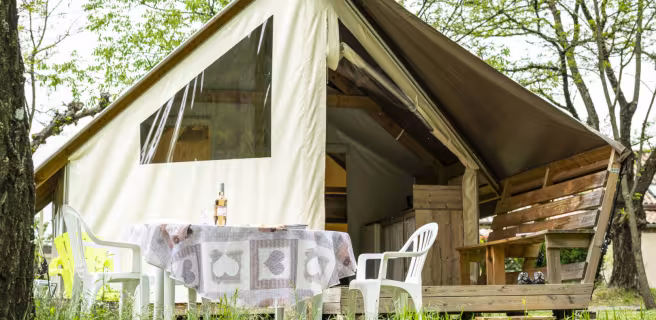 Tente Lodge Trek Duo, Insolite au Camping La Turelure en Sud Ardèche