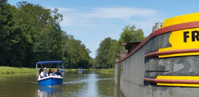 Promenades fluviales sur le Canal de Berry - Audes