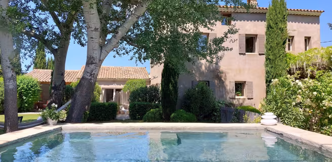 Le Mas des Bardes "Gîte Alpilles"