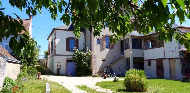 GITES DE FRANCE ALLIER CHAMBRES D'HOTES AUX BABOTEURS VALLON EN SULLY