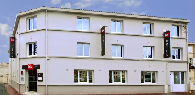 Façade Hôtel Ibis