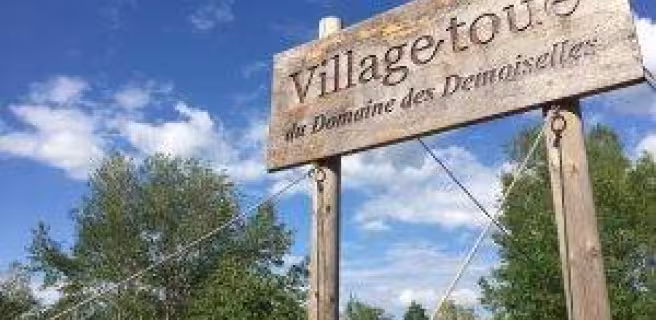 Entrée du Village Toue