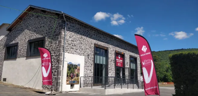 Extérieur de l'Office de Tourisme de Volvic