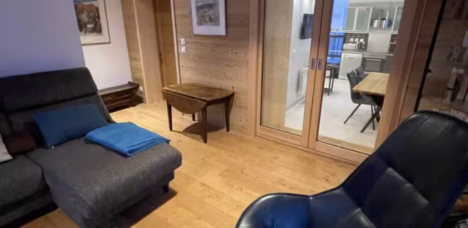 Le Sarana : Logement 6 personnes , 75m2, calme, belle vue avec terrasse