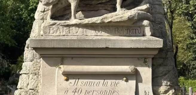 Cénotaphe à la gloire de Barry
