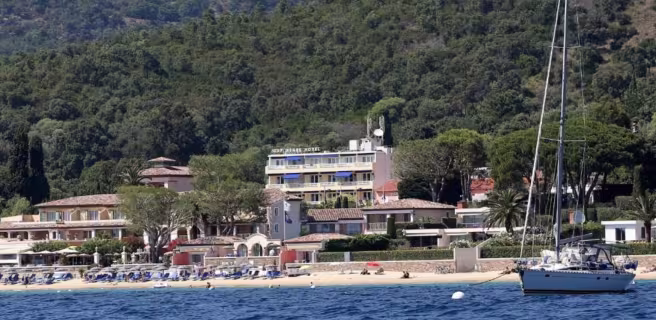L'hôtel et la plage