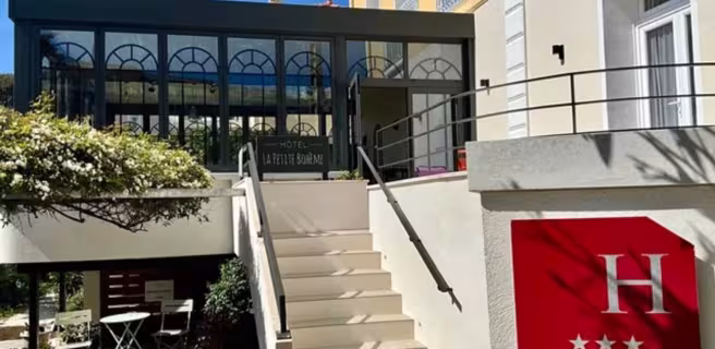 Entrée de l'hôtel-restaurant