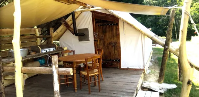 Tente de Trappeur - Au Jardin de la Vouivre