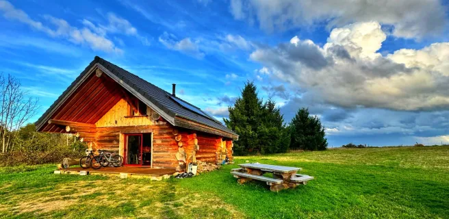 Feel Timber House