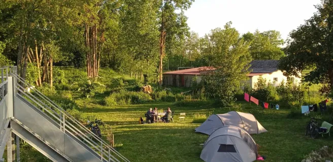 Au Bistrot du Canal - Camping