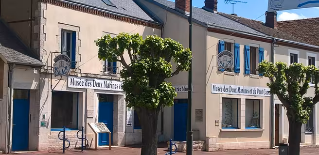 Musée des Deux Marines et du Pont-canal