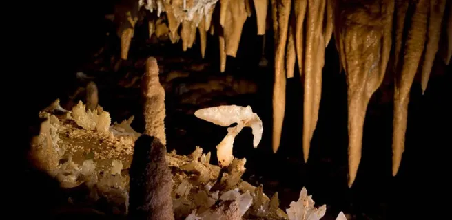 Grotte du Grand Roc