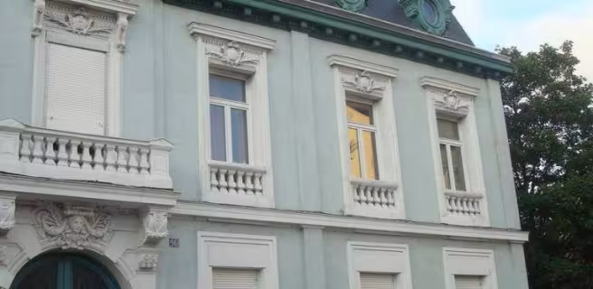 La Maison Bleue