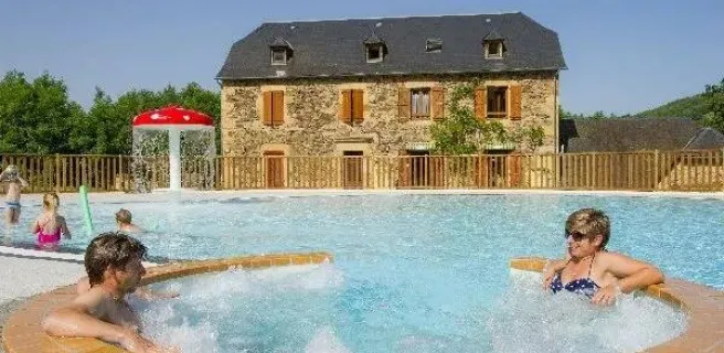 Camping Seasonova Les Rives d'Olt et d'Aubrac