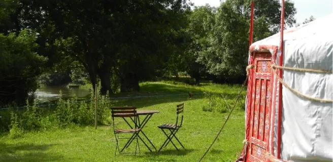 Yourtes Au bout de l'île