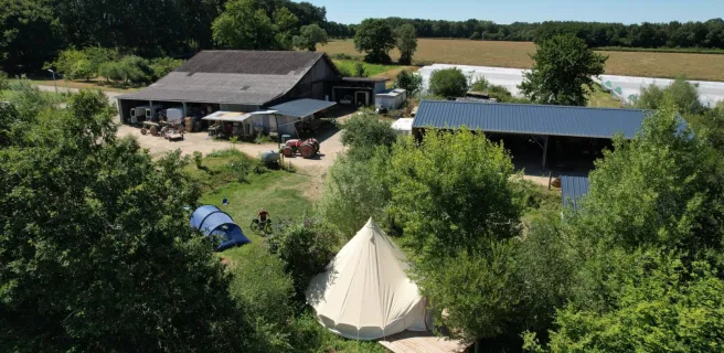 Camping à la ferme - Les rangs d'oignons