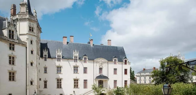 CHÂTEAU DES DUCS DE BRETAGNE - COUR DU CHÂTEAU