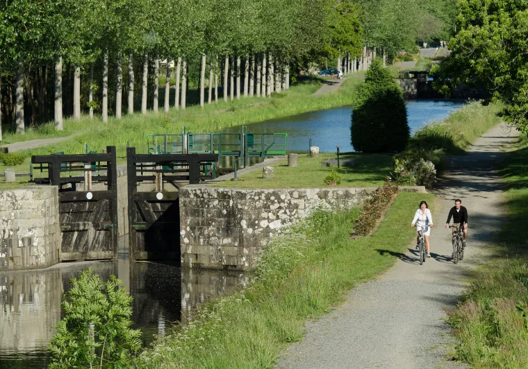 Canal d'Ille et Rance à vélo en couple - Voie 2 Bretagne