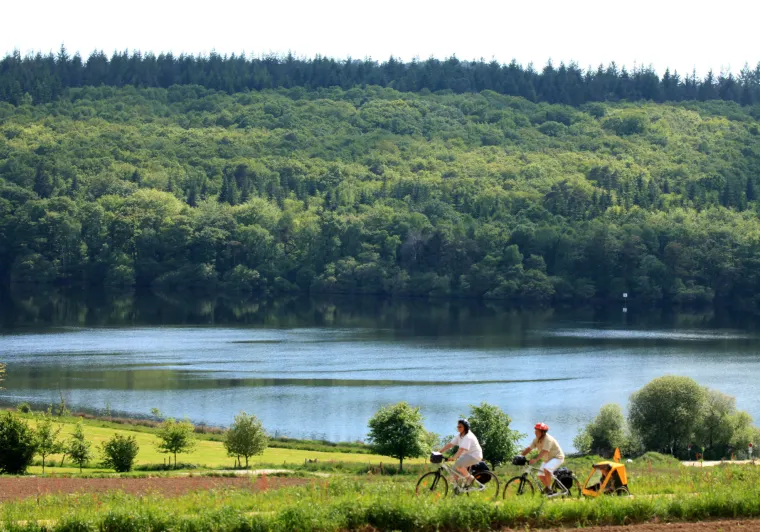Balade autour du Lac de Guerlédan à vélo en famille
