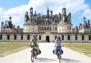 Le château de Chambord à vélo