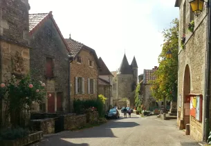 Châteauneuf-en-Auxois, "Plus beaux villages de France"