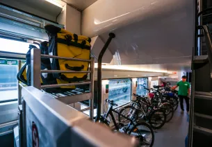 Emplacement sacoches et vélo - Train Vélo Loire