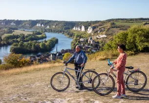 Point de vue sur les falaises de craies de la Seine aux Andelys