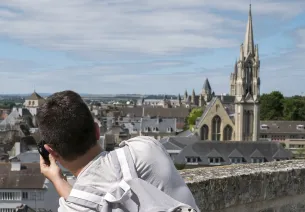 Les remparts du château de Caen