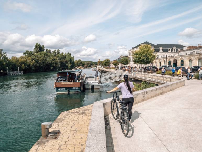Les rives de Charente à Cognac - La Flow Vélo