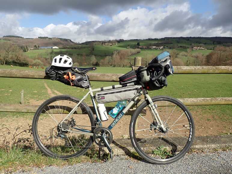 Gravel Genesis Croix de Fer - Bikepacking